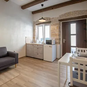 Apartman Nesatcium, Pula